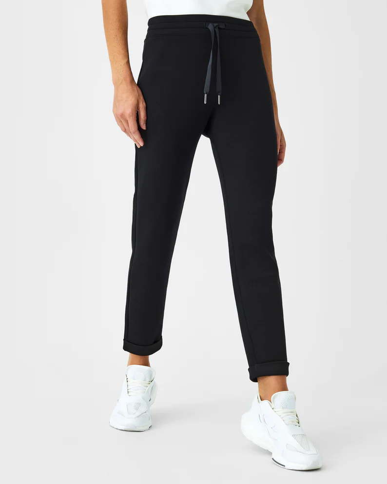 Spanx Air Essentials Tapered Pant in Black