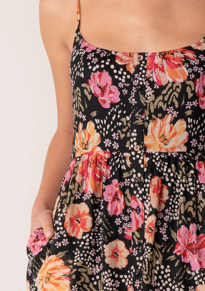 Floral Tiered Maxi Dress w/ Pockets Black/Fuchsia