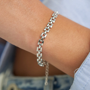 
            
                Load image into Gallery viewer, Silver Squared Chain Bracelet
            
        