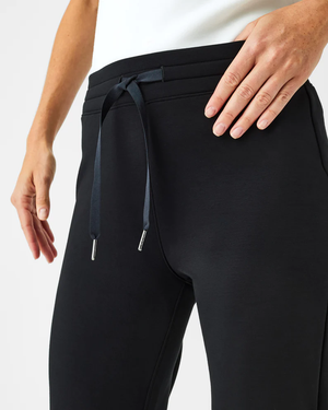 Spanx Air Essentials Tapered Pant