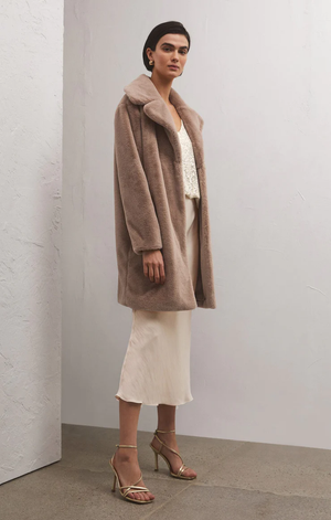 
            
                Load image into Gallery viewer, Jewel Fur Coat Chai
            
        