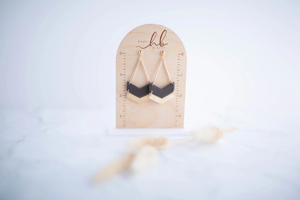 Cozy Cowgirl Arrows Sandstone