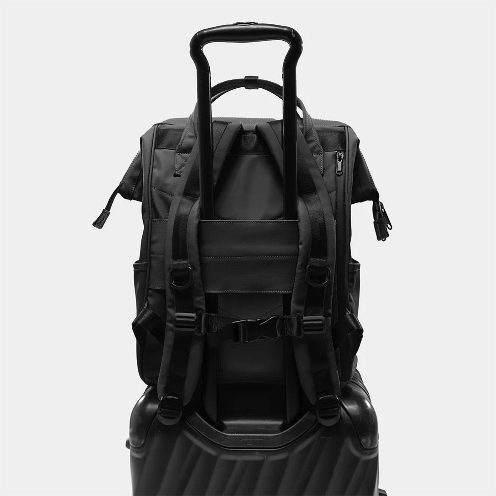 Cascade Backpack - Standard - Black