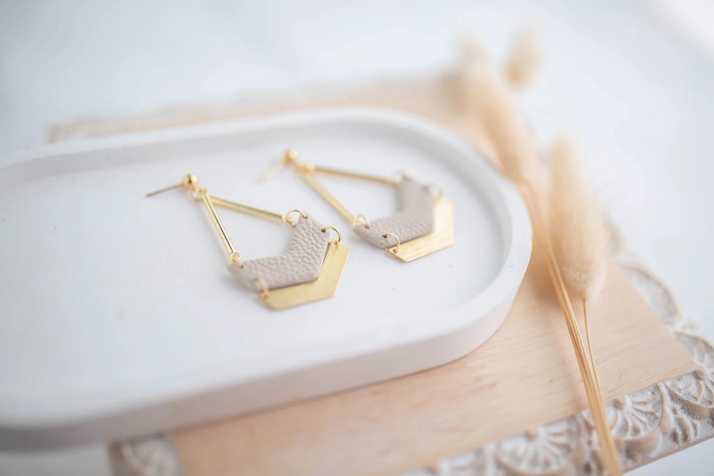 Cozy Cowgirl Arrows Sandstone