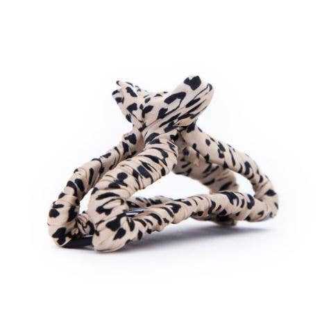 
            
                Load image into Gallery viewer, Satin Wrapped Claw Clip - Leopard
            
        